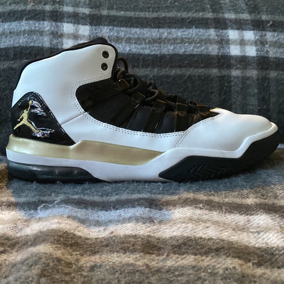 Jordan Max Aura - Picture 5 of 8